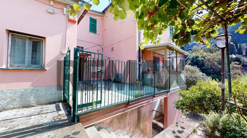 Quadrilocale in Via Ponte Romano 2, Avegno — foto 2 di 5