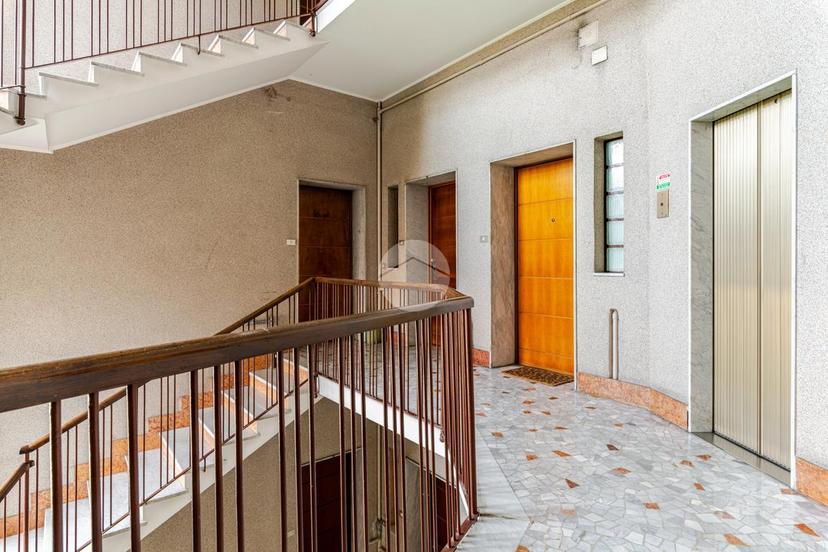 Trilocale in Via Gulli 60, Milano