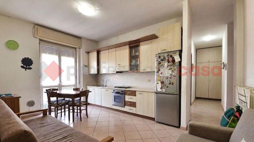 Trilocale in Via Montello 50, Ceriano Laghetto