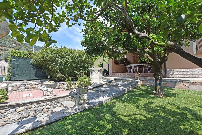 Villa in Strada Provinciale, Dolceacqua