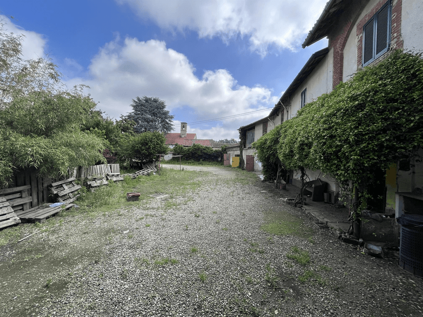 Cascina in Via Maestra, Borgo San Siro — foto 2 di 5