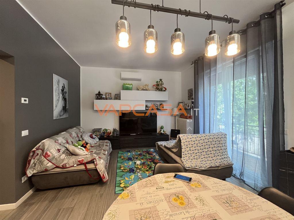 Appartamento in Via Raffaello, Urgnano