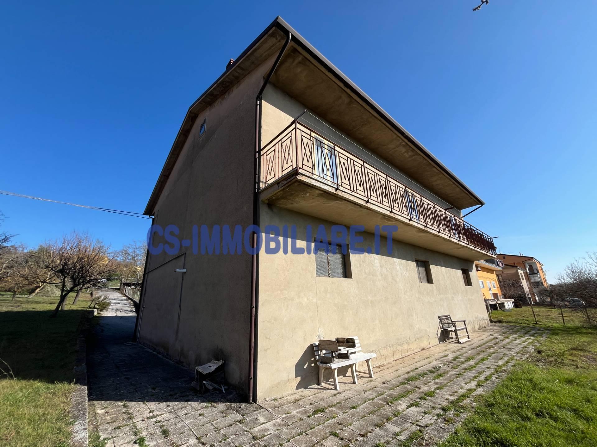 Casa indipendente in Via Gronchi, Tito