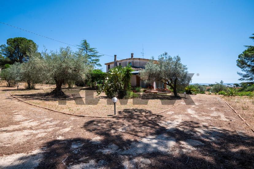 Villa in Via Ettore Majorana 33, Caltagirone — foto 3 di 5