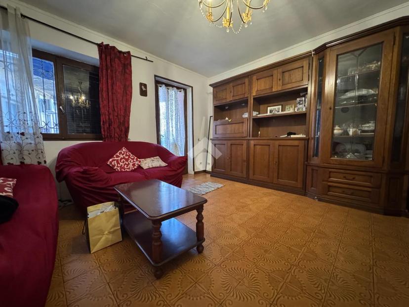 Casa indipendente in Via Mazzucchelli Carlo 14, Cameri — foto 2 di 5