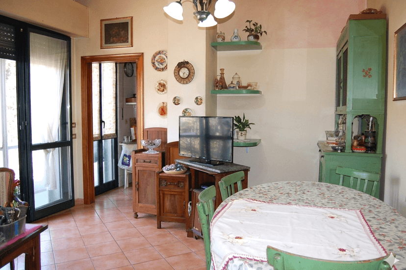 Trilocale in Via Nazionale 57, Roseto degli Abruzzi — foto 3 di 5