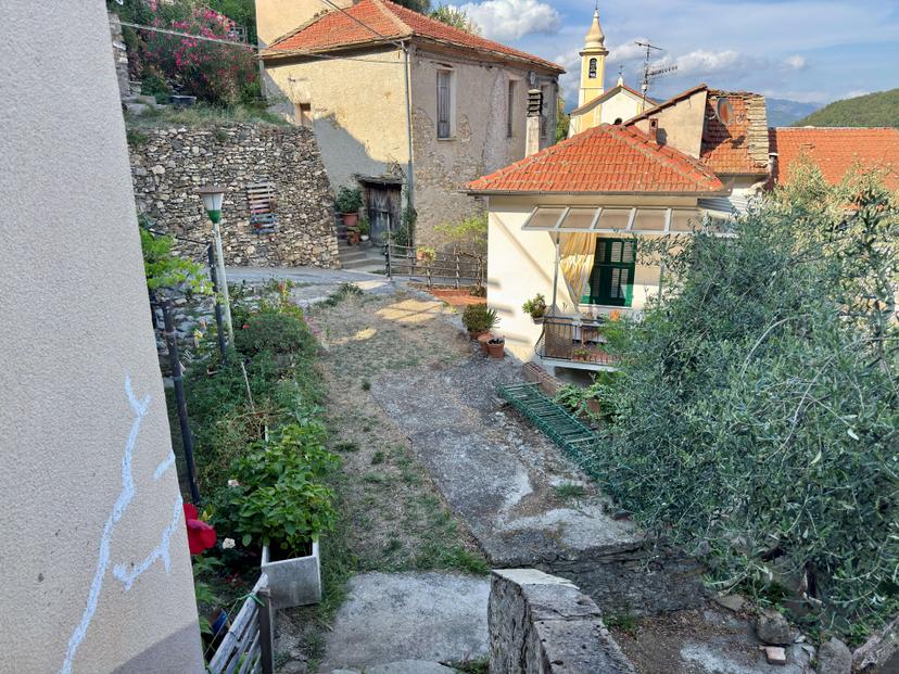 Casa indipendente in Via San Giorgio 22, Pieve di Teco — foto 3 di 5