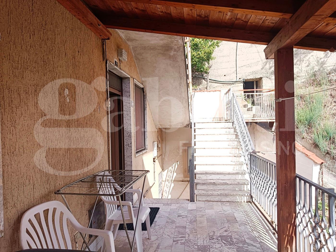 Casa indipendente in Via S. Leo 124, Luzzi