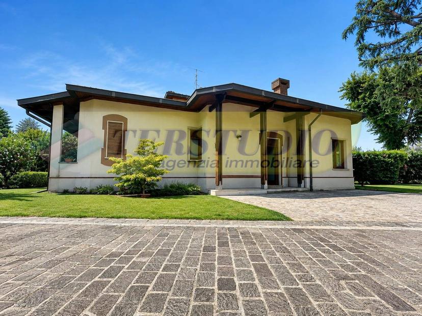 Villa in Via Alcide De Gasperi Snc, Presezzo — foto 5 di 5