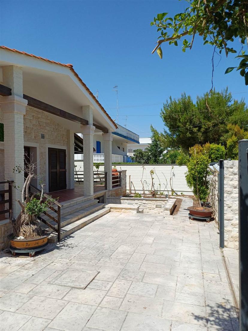 Villa, Mola di Bari — foto 3 di 5