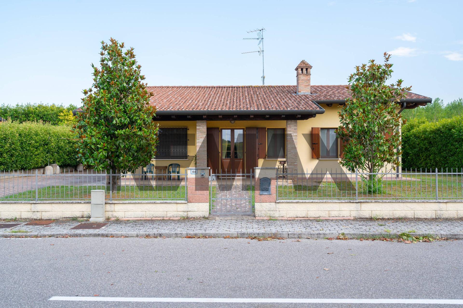Casa indipendente in Via Curiel CM, Gazzuolo