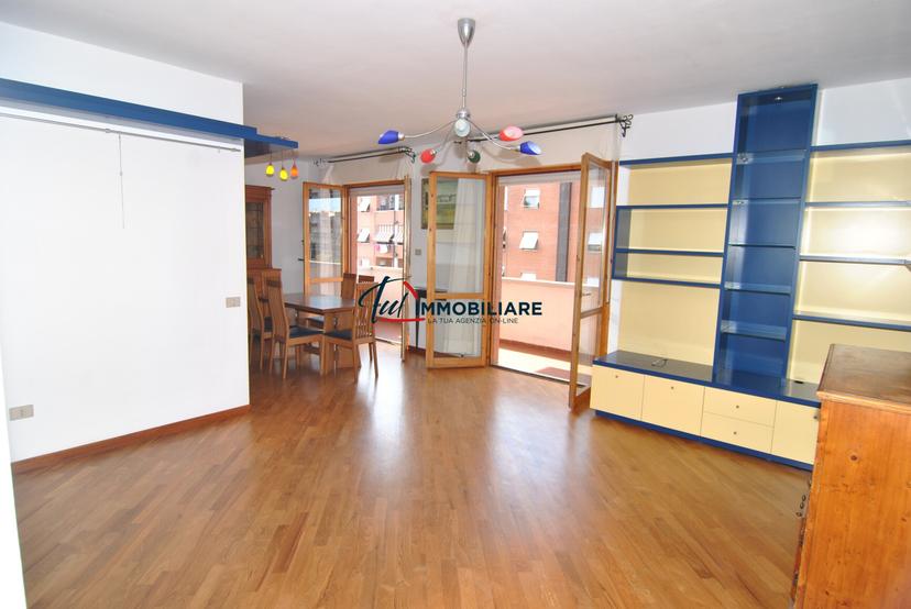 Appartamento in Via Jean Monnet 4, Livorno
