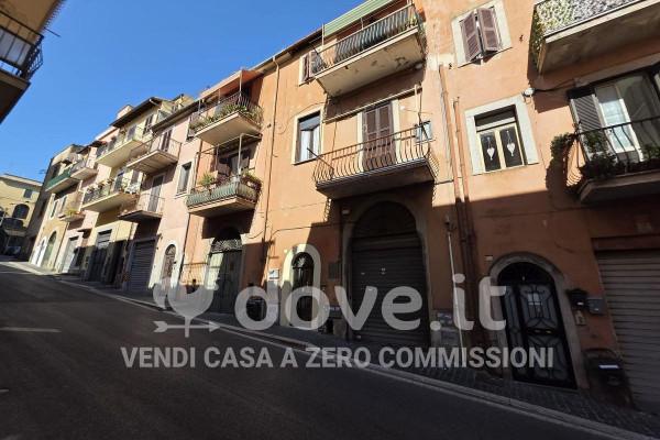 Trilocale in Via Cairoli 29, Marino