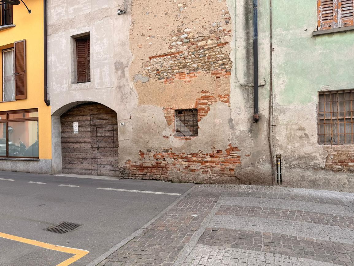 Casa indipendente in Piazza G. Paglia 15, Calvenzano