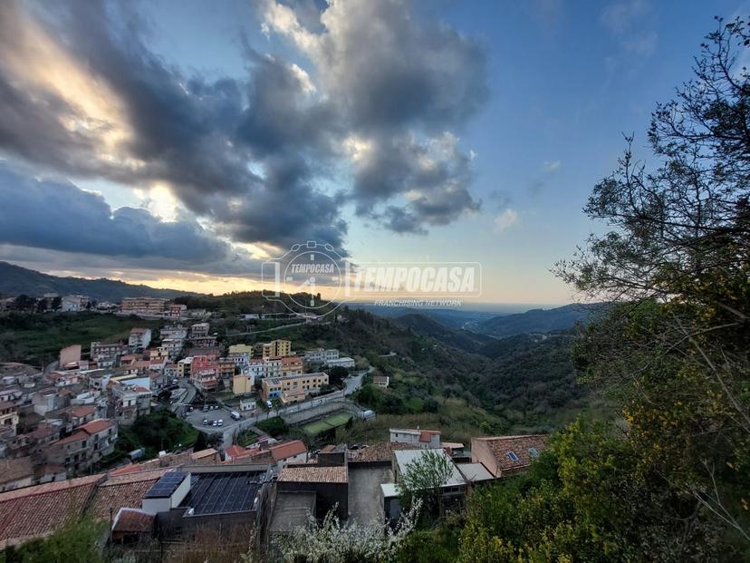 Casa indipendente in Via Umberto I, Monforte San Giorgio — foto 3 di 5
