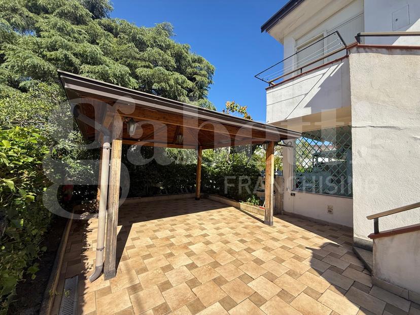 Appartamento in Viale Rapallo 25, Cropani — foto 2 di 5