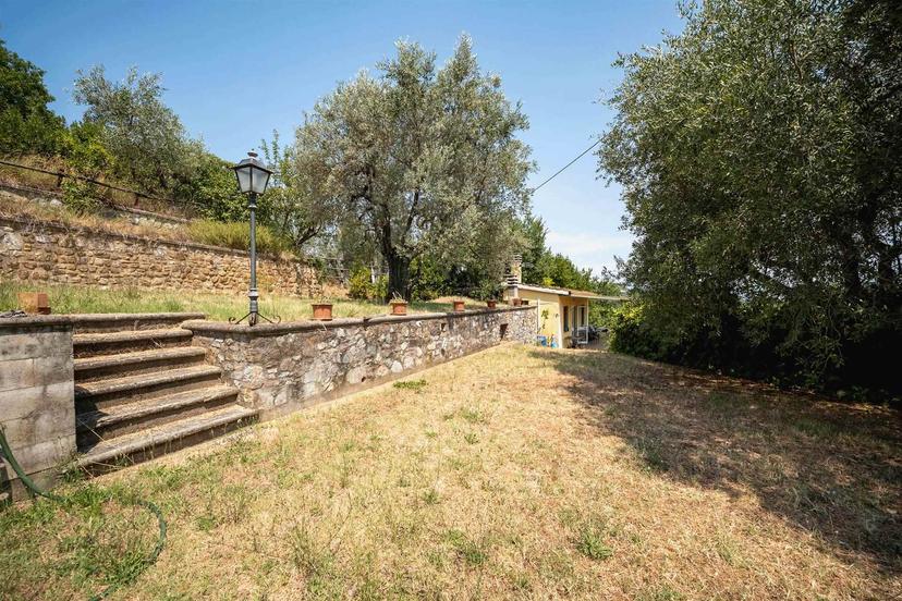 Bilocale in Via Montalbiolo, Carmignano