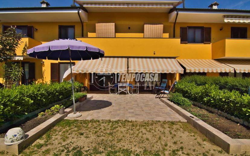 Villa a schiera, Vercelli — foto 2 di 5