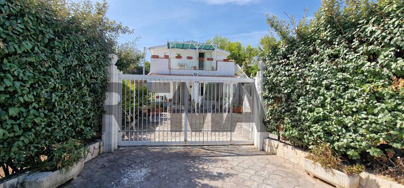 Appartamento in Località Scialara 35, Vieste