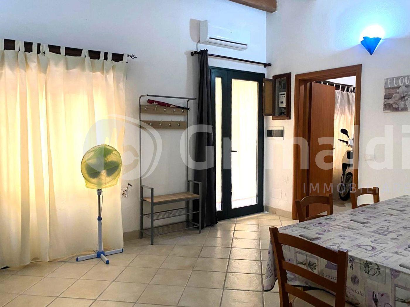 Casa indipendente in Via Torrente, Galatone