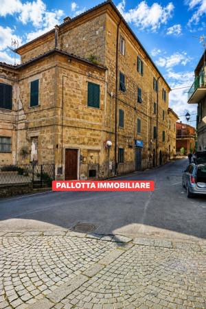 Trilocale in Via Roma 28, Onano