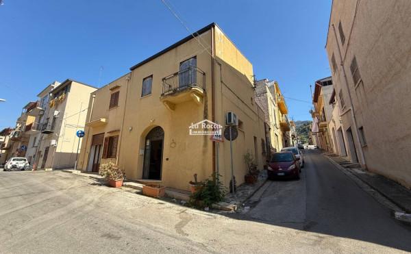 Terratetto unifamiliare in Via Pasquale Calvi 26, Castellammare del Golfo — foto 2 di 5