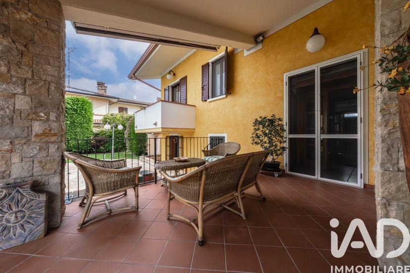 Villa in Via Via Trento, Montichiari