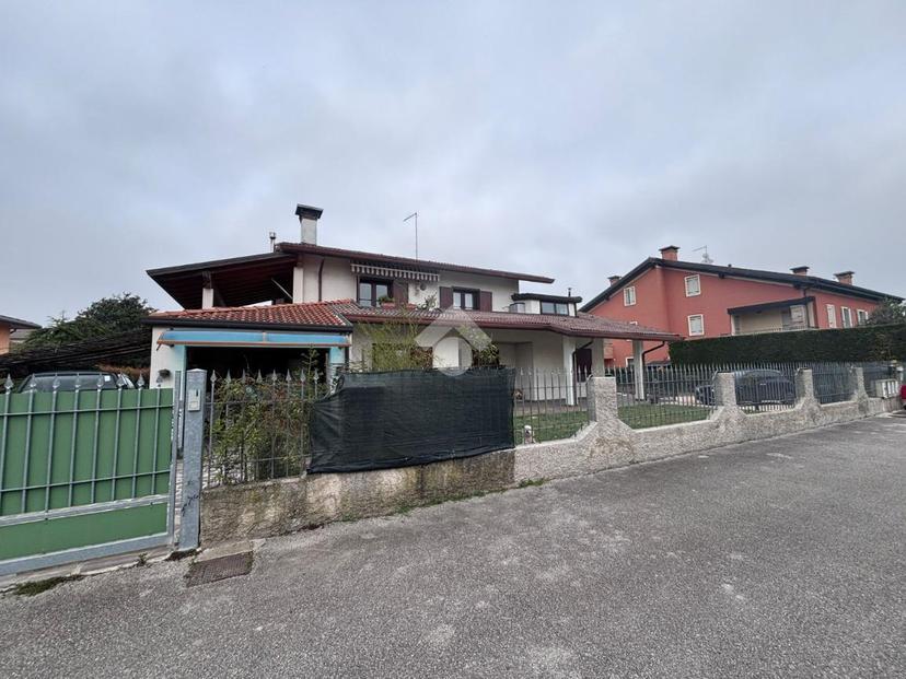 Villa in Via Torino 18, Legnaro — foto 3 di 5