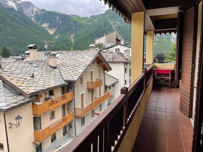 Trilocale in Via Donzelli 8, Courmayeur