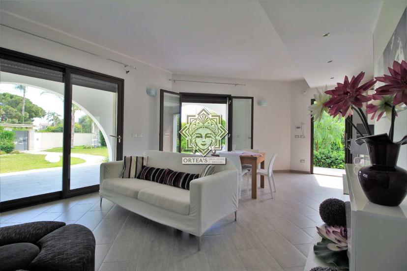 Villa unifamiliare in Via Isole Bali Snc, Siracusa — foto 4 di 5