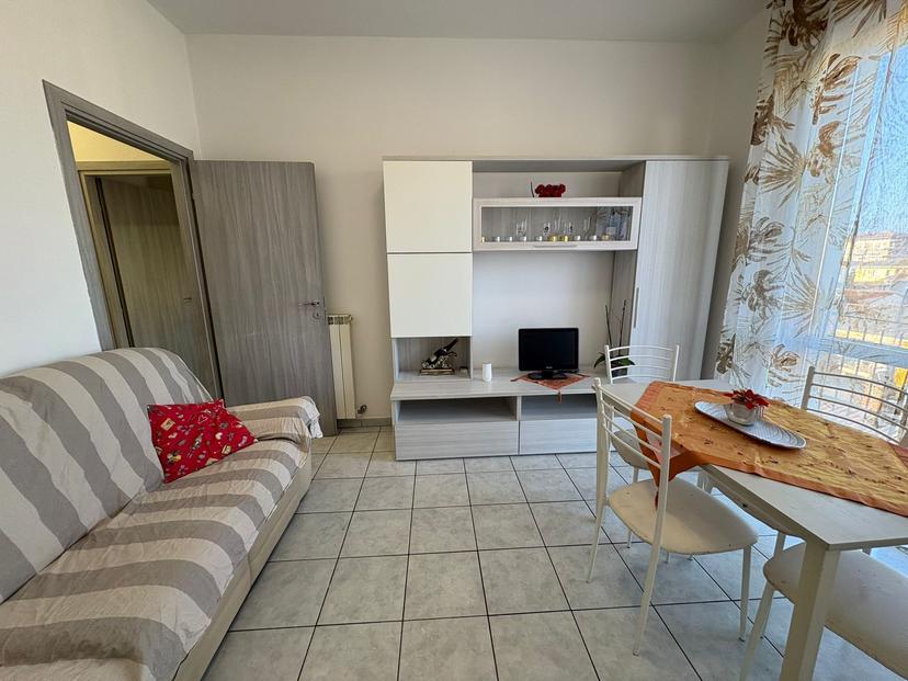Trilocale in Corso Giacomo Matteotti 6, Castel San Giovanni — foto 4 di 5