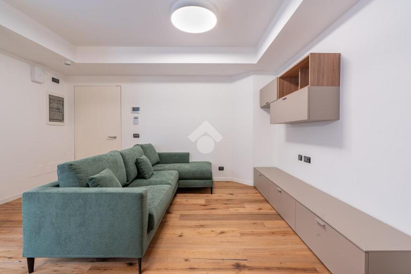Trilocale in Via Ippolito Rosellini 27, Milano