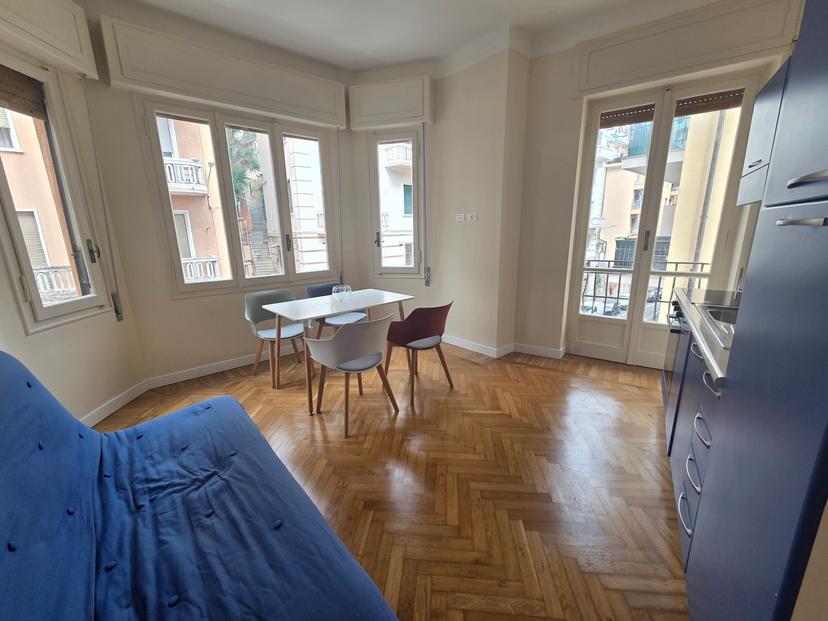 Trilocale in Via Martiri della Libertà 161, Sanremo