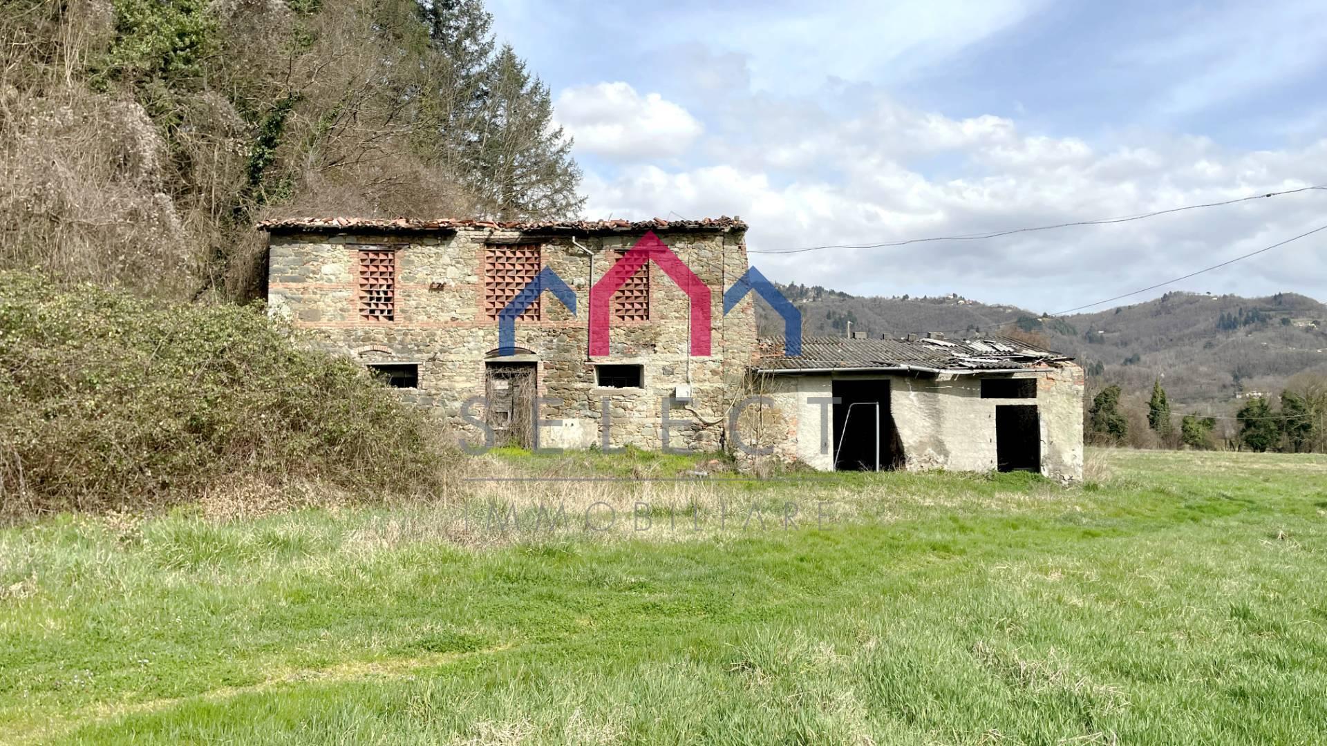Rustico in Loc. Solceta, Castiglione di Garfagnana