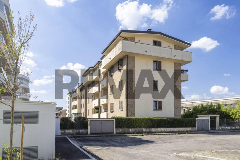 Trilocale in Via Giardino 26, Bovisio-Masciago — foto 2 di 5