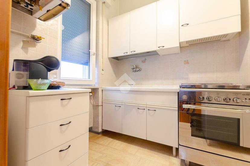 Trilocale in Via Giovanni Carano Donvito 18, Gioia del Colle — foto 2 di 5