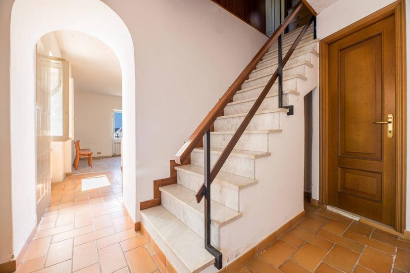 Casa indipendente in Salita alla Costa di Molassana, Genova — foto 2 di 5