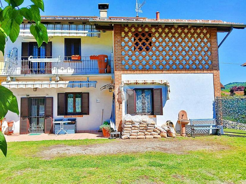 Casa indipendente in Via delle Cascine 10, Sesto Calende — foto 4 di 5