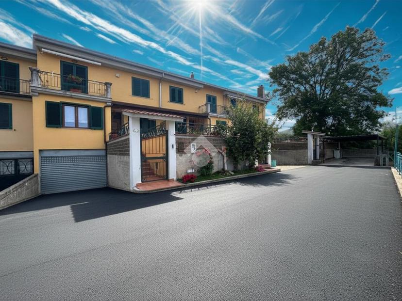 Villa a schiera in Via Fratelli Ascolese 11, Fisciano — foto 2 di 5