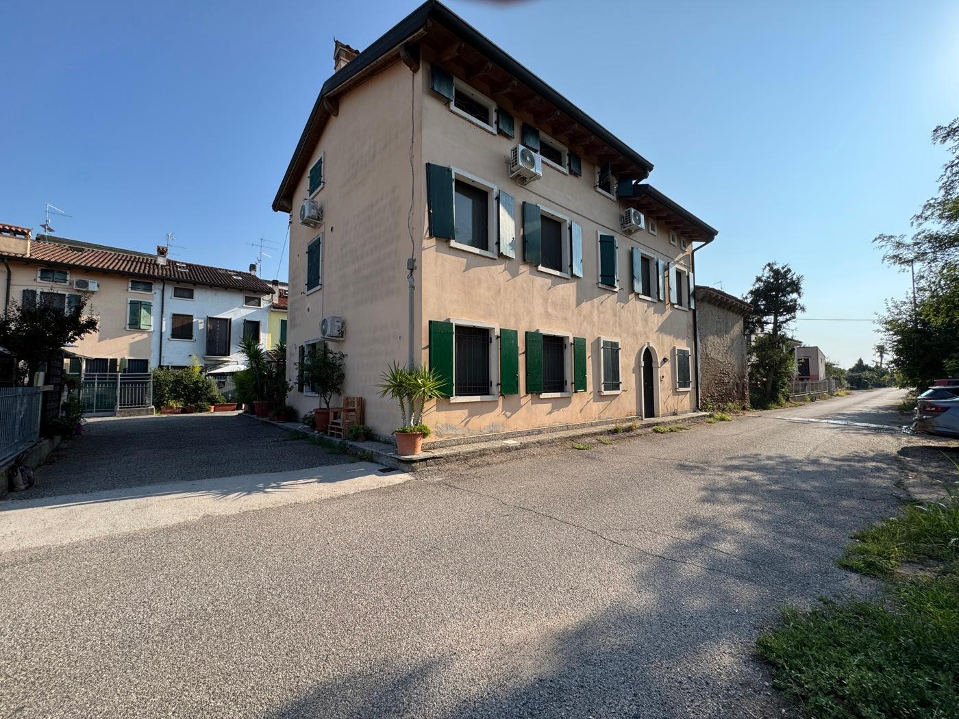 Bilocale in Località Cominelli 30 , Valeggio sul Mincio