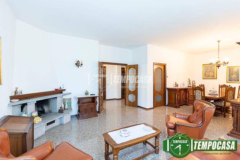 Casa indipendente in Via Forze dell'Ordine, Sant'Angelo Lodigiano — foto 3 di 5