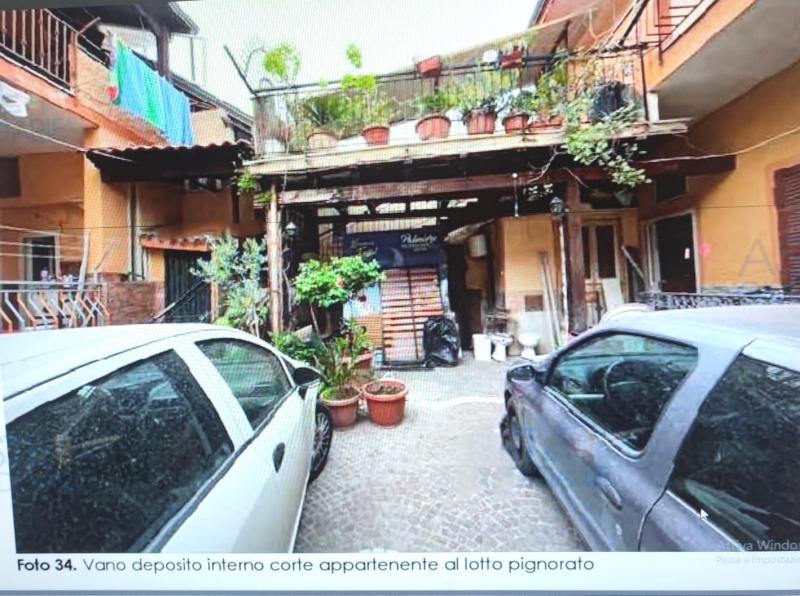 Casa indipendente, Parete
