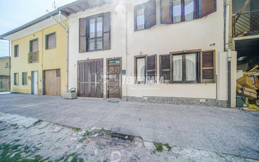 Casa indipendente in Vicolo Ticino 8, Besnate — foto 3 di 5