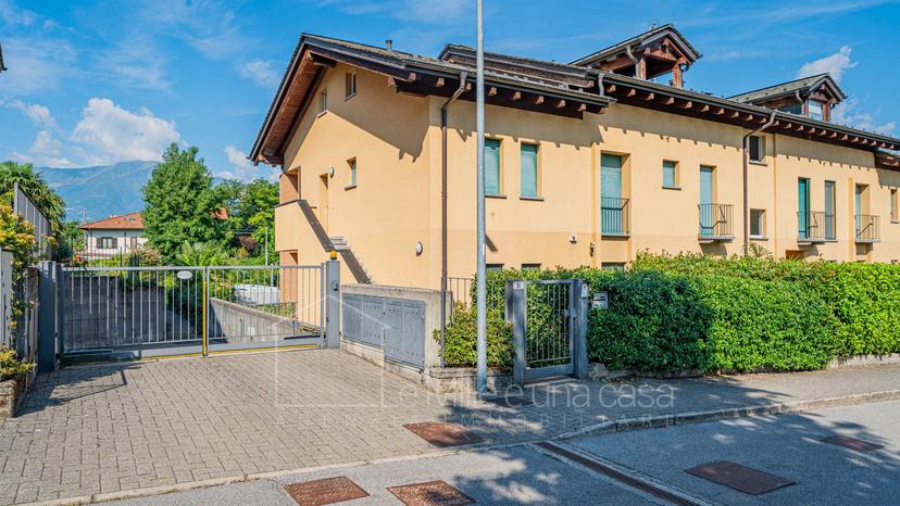 Trilocale in Via Tanera, Colico — foto 2 di 5