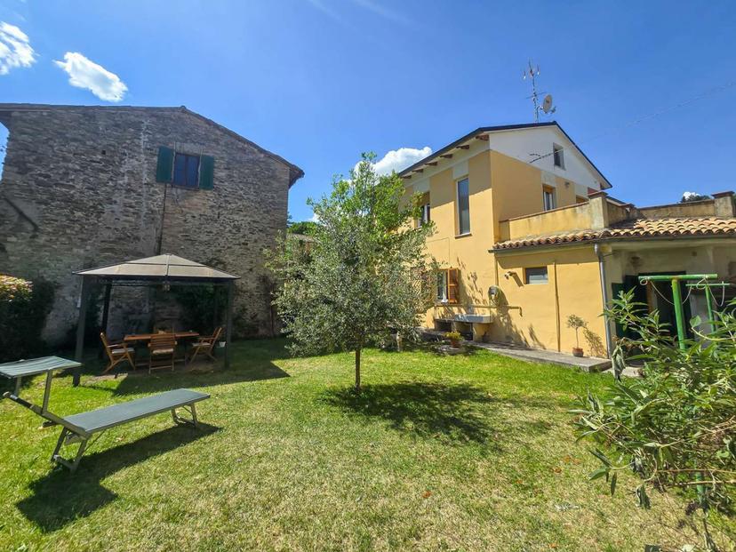 Casa indipendente in Viale Vincenzo Lanciarini, Sant'Angelo in Vado — foto 5 di 5