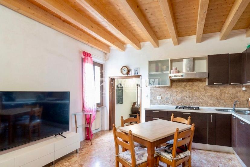 Appartamento in Via Pioppa 6, Ferrara