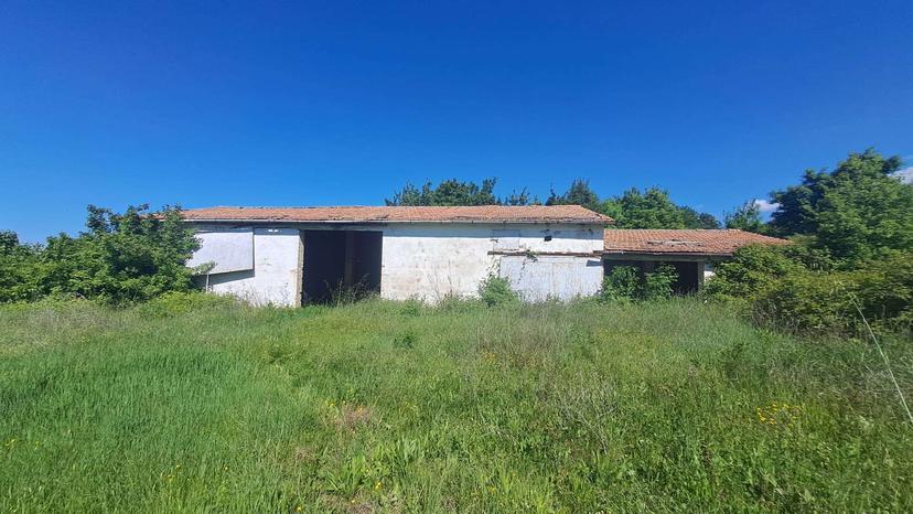 Rustico in Via Follonica Snc, San Paolo di Jesi — foto 2 di 5