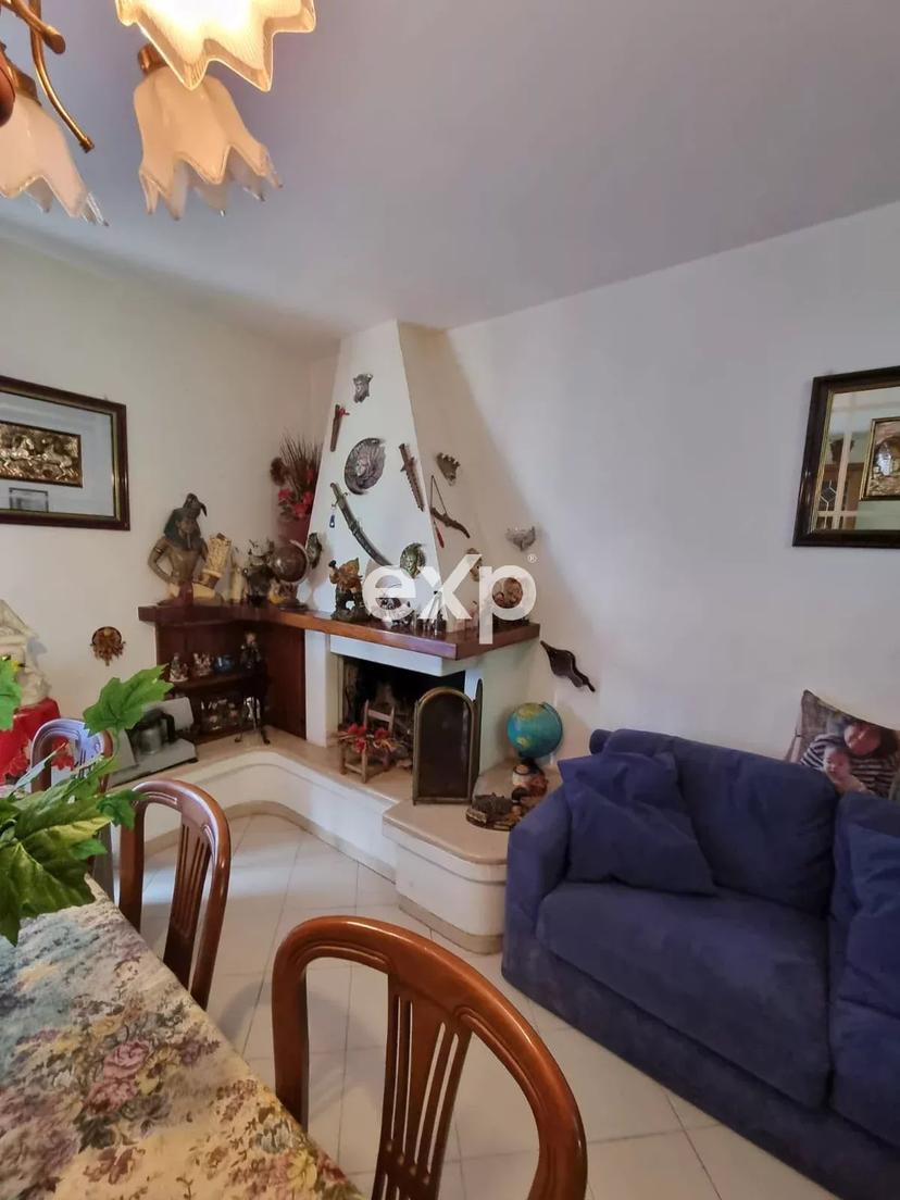 Appartamento in Via Francesco Petrarca, 17, Cesa — foto 2 di 5