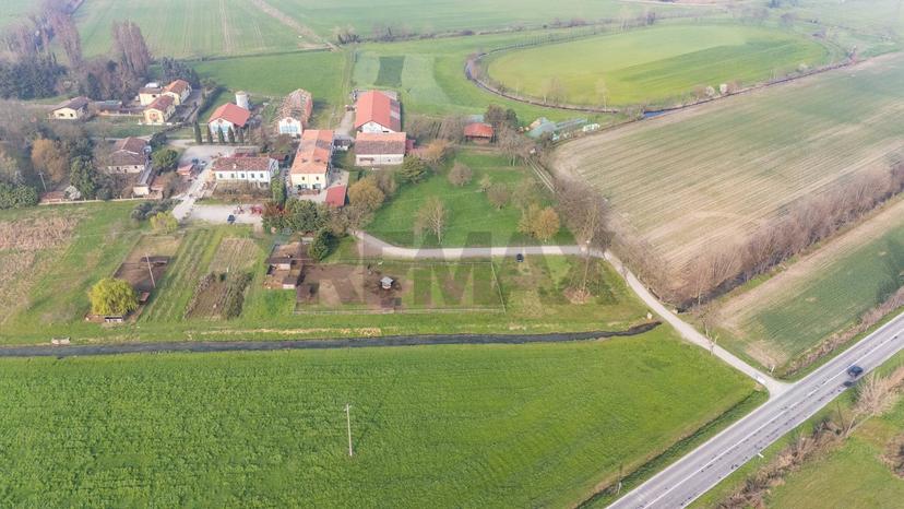 Casa indipendente in Strada Mantova 64, Marmirolo — foto 3 di 5