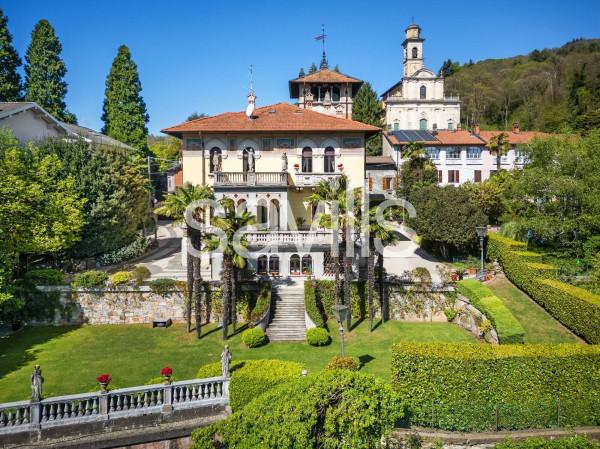 Villa in Via Cacciatori delle Alpi, Marchirolo